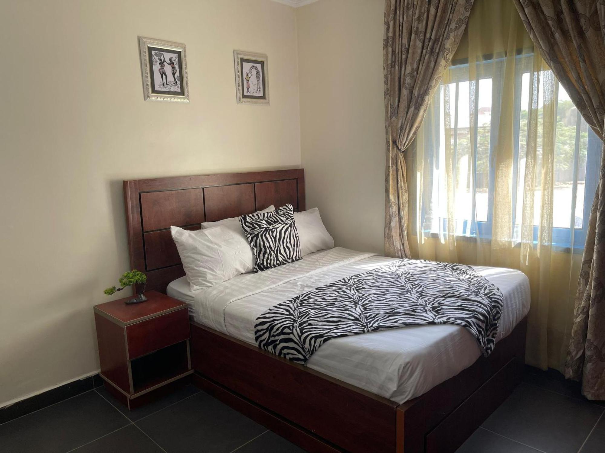 Aa Hotel And Suites Abuja Extérieur photo